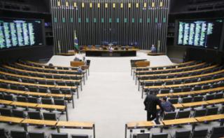 Discussão e votação de propostas legislativas.