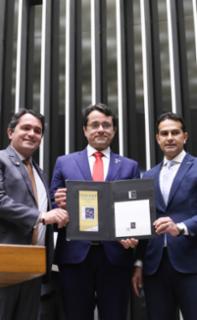 Homenagem à Associação Nacional dos Membros do Ministério Público. Dep. Junior Lourenço (PL-MA). Presidente da Associação Nacional dos Membros do Ministério Público – Conamp, Tarcísio Bonfim. Diretor de Administração, José Rorício Aguiar de Vasconcelos Júnior.