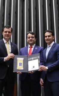 Homenagem à Associação Nacional dos Membros do Ministério Público. Presidente do Conselho Nacional dos Procuradores Gerais - CNPG, Pedro Maia. Presidente da Associação Nacional dos Membros do Ministério Público – Conamp, Tarcísio Bonfim. Diretor de Administração, José Rorício Aguiar de Vasconcelos Júnior.