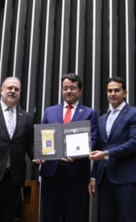 Homenagem à Associação Nacional dos Membros do Ministério Público. Procurador Geral da República de 2019-2023, Augusto Aras. 	Presidente da Associação Nacional dos Membros do Ministério Público – Conamp, Tarcísio Bonfim. Diretor de Administração, José Rorício Aguiar de Vasconcelos Júnior.