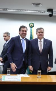 Promulgação da Emenda Constitucional nº 138 de 2025. Dep. Isnaldo Bulhões Jr. (MDB-AL). Senador, Efraim Filho (UNIÃO - PB).