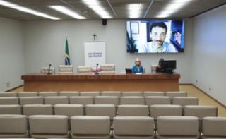 Seminário - A importância da implementação do Orçamento Sensível a Gênero e Raça. Advogada e Servidora Pública federal, Danielle Gruneich.