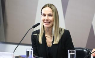Instalação da 7ª composição do Conselho de Comunicação Social do Congresso Nacional e eleição de Presidente e Vice-Presidente. Vice-Presidente do Conselho de Comunicação Social do Congresso Nacional, Angela Cignachi.