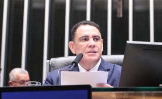 Homenagem aos 21 anos de fundação da Associação Brasileira de Rochas Naturais (Centrorochas) e aos 52 anos do Sindicato da Indústria de Rochas Ornamentais, Cal e Calcários do Espírito Santo (Sindirochas). Dep. Da Vitoria (PP - ES)