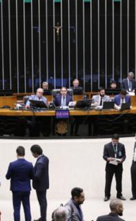 Sessão para a votação de propostas legislativas.