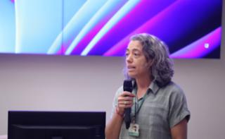 Cerimônia de encerramento de contrato e homenagem a Jovens Aprendizes. Comitê da Ação da Cidadania da Câmara dos Deputados, Carolina Milhomem.