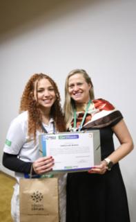 Cerimônia de encerramento de contrato e homenagem a Jovens Aprendizes. Pró adolescente, Gabriela Brandao e Educadora Social da Renapsi, Sabrina Tavares