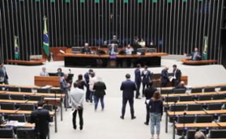 Discussão e votação de propostas legislativas.