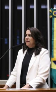 Homenagem ao Dia Mundial de Conscientização do Autismo. Mãe Atípica, Advogada, Vice-Presidente da Comissão de Direito da Pessoa com Deficiência da OAB-SP. Fundadora e presidente da Associação Desenvolve no Espectro, Simone Andrade.
