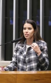 Homenagem aos 70 anos da Cooperativa de Eletrificação – Certel. Superintendente da Organização das Cooperativas Brasileiras - OCB Nacional, Fabíola Nader Motta.
