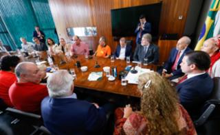 Presidente recebe o Líder Pedro Uczai e Centrais Sindicais.