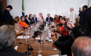 Presidente recebe o Líder Pedro Uczai e Centrais Sindicais.