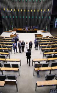 Discussão e votação de propostas legislativas.