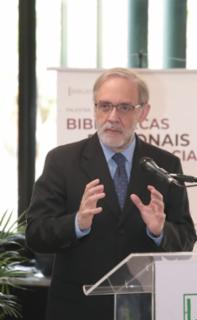 7ª Edição do Biblioteca Convida: Bibliotecas Prisionais. Poeta e escritor brasileiro, Marco Lucchesi.