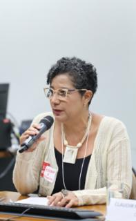 Audiência Pública - Políticas públicas de educação de jovens e adultos. Coordenadora - Gt18, Gilvanice Barbosa
