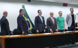 Homenagem in memoriam às vítimas do acidente aéreo da Associação Chapecoense de Futebol e em celebração à vida e superação dos sobreviventes brasileiros, no marco de dez anos da tragédia.