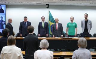 Homenagem in memoriam às vítimas do acidente aéreo da Associação Chapecoense de Futebol e em celebração à vida e superação dos sobreviventes brasileiros, no marco de dez anos da tragédia.