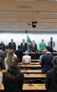 Homenagem in memoriam às vítimas do acidente aéreo da Associação Chapecoense de Futebol e em celebração à vida e superação dos sobreviventes brasileiros, no marco de dez anos da tragédia.