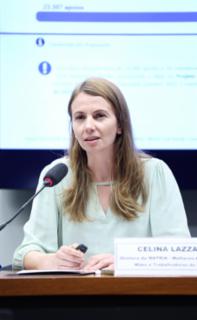 Audiência Pública - Aspectos jurídicos da criminalização da misoginia: direito nacional constitucionalidade e experiências internacionais. Diretora da Associação MATRIA - Mulheres Associadas, Mães e Trabalhadoras do Brasil - Associação MATRIA - Mulheres Associadas, Mães e Trabalhadoras do Brasil, Celina Lazzari