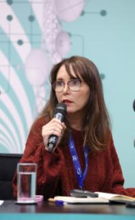 Encontro da Rede Legislativa de Rádio e TV 2026: de Olho no Futuro. Chefe do Serviço de Comunicação Digital da TV Senado, Marina Domingos.