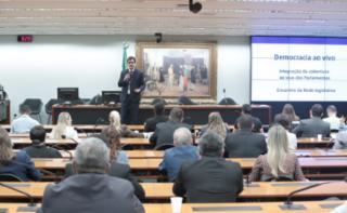 Encontro da Rede Legislativa de Rádio e TV 2026: de Olho no Futuro. Coordenador de Vivo e Jornalismo da TV Senado, Thiago Tibúrcio.