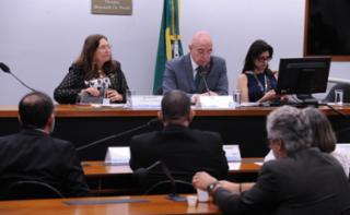 Audiência Pública - Programas de doação de corpos para ciência e formação em saúde. Dep. Bia Kicis (PL-DF) e Dep. Osmar Terra (PL - RS)
