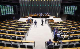 Discussão e votação de propostas legislativa.