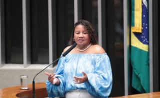 Homenagem aos 35 anos da CONTEE. Diretora da Central dos trabalhadores e trabalhadoras do Brasil -CTB, Berenice Darc Jacinto.