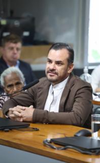 Audiência Pública - Desenvolvimento socioeconômico dos feirantes e normas de ocupação urbana. Sindicato dos Feirantes do DF, Orlando Batista dos Passos Filho.