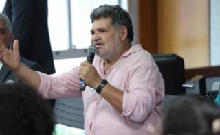 Audiência Pública - Desenvolvimento socioeconômico dos feirantes e normas de ocupação urbana. Feira dos Importados do SIA, Solon.