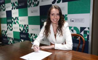 Cerimônia de Posse dos novos Servidores. Servidora, Isabela de Castro Rocha Vicente de Azevedo.