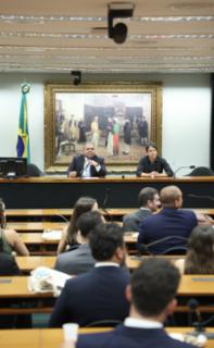 Ambientação dos novos Servidores. Diretor da  Coordenação de Gestão Administrativa - CEFOR,  Bruno Carneiro. Diretor da Coordenação de Educação para Democracia - CEFOR, Luiz Felipe Costa.