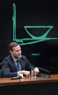 Ambientação dos novos Servidores. Chefe do Núcleo de Auditoria de Tecnologia da Informação, Alexandre Pires