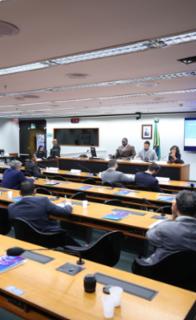 Seminário - Reurbanização das Favelas: desenvolvimento social, conectividade, inclusão digital e trabalho.