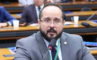 Seminário - Reurbanização das Favelas: desenvolvimento social, conectividade, inclusão digital e trabalho. Consultor Legislativo, Herman Guilhermo Souza.