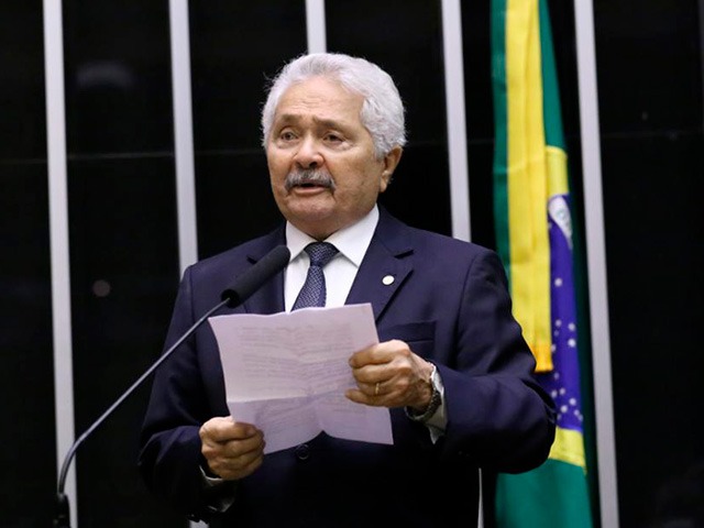 Foto do(a) deputado(a) Elmano Férrer