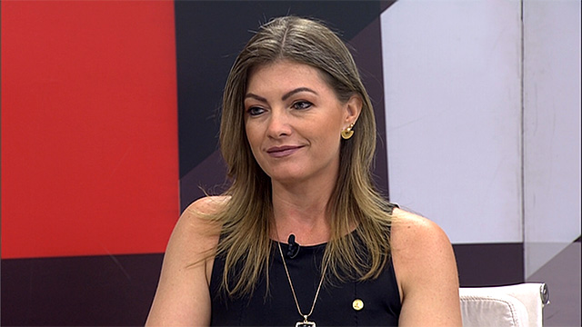 Aline Sleutjes comenta sobre importação de leite em pó
