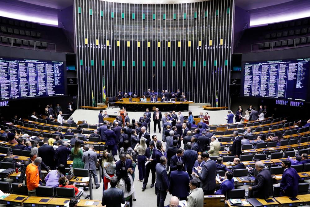 Bancada feminina da Câmara aprova dois projetos em prol da saúde da mulher