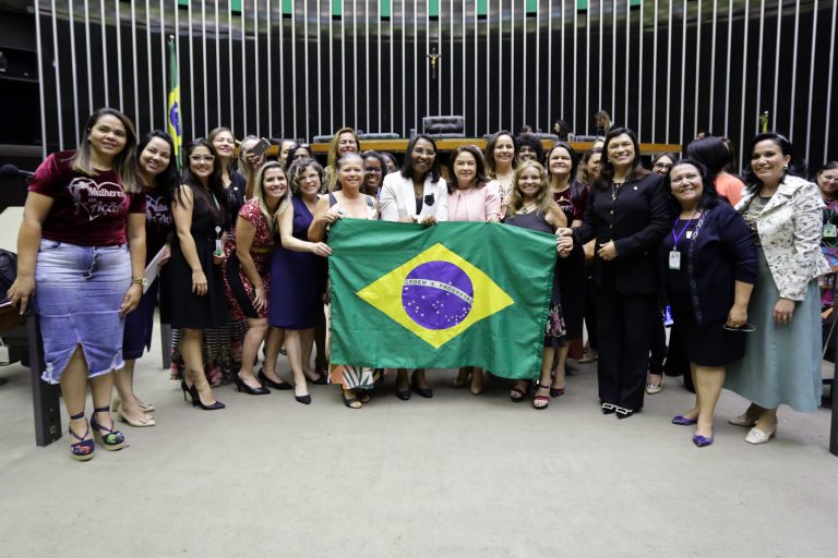 Sessão Solene em Homenagem ao Dia da Conquista do Voto Feminino