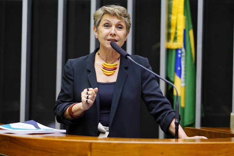 Sessão Solene em Homenagem ao Dia Mundial das Doenças Raras. Dep. Erika Kokay (PT - DF)