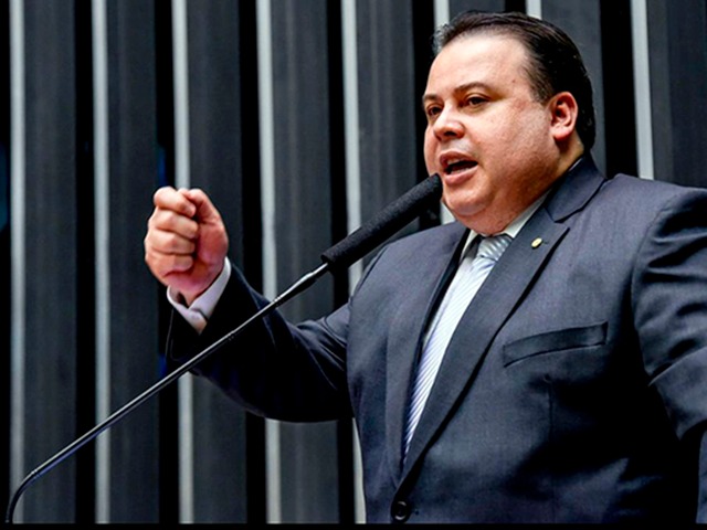 Vindo de São Bernardo do Campo, Júlio Cesar Ribeiro fez carreira política meteórica