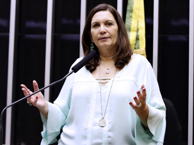 Bia Kicis veio de Resende, interior do Rio de Janeiro, e foi procuradora do DF