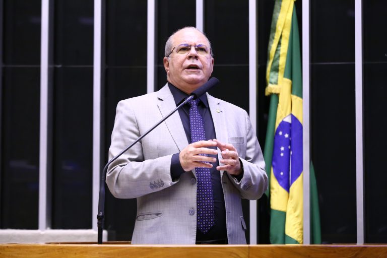 Breves comunicações. Dep. Hildo Rocha (MDB - MA)
