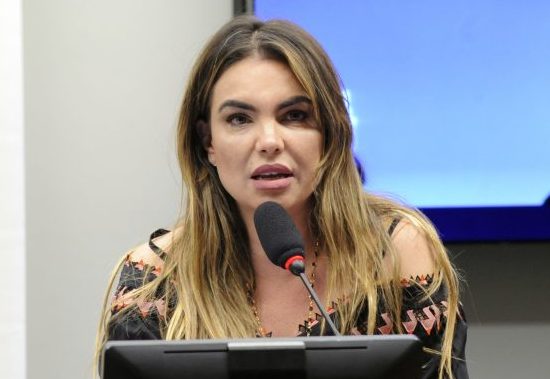 PEC 333 - Fim do foro privilegiado. Dep. Paula Belmonte (CIDADANIA - DF)