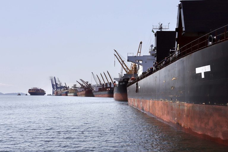 Transporte - barcos e portos - porto - barco - navegação fluvial - Portos do Paraná a