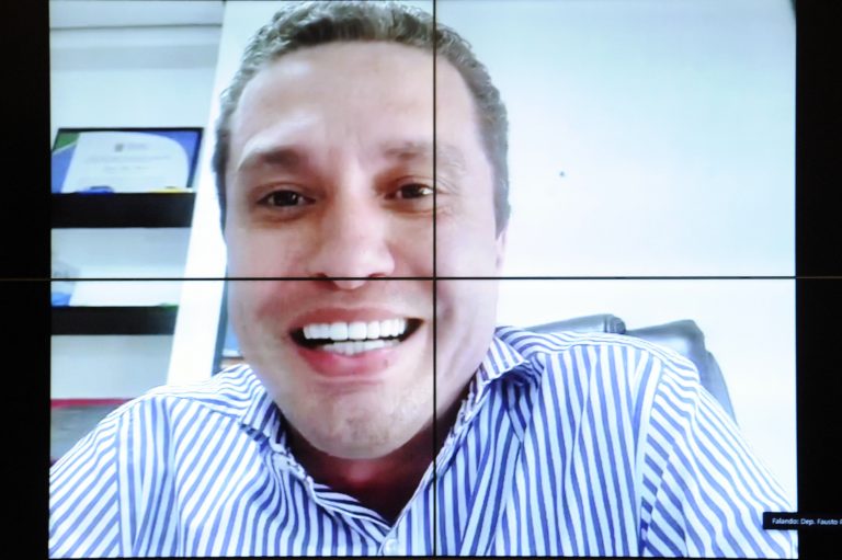 texto alternativo não fornecido