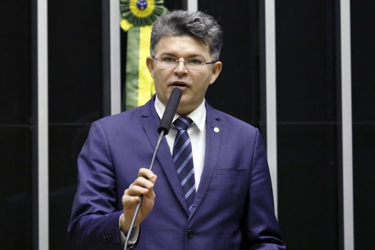 Deputado José Medeiros (Pode-MT) participa de sessão deliberativa no Plenário da Câmara