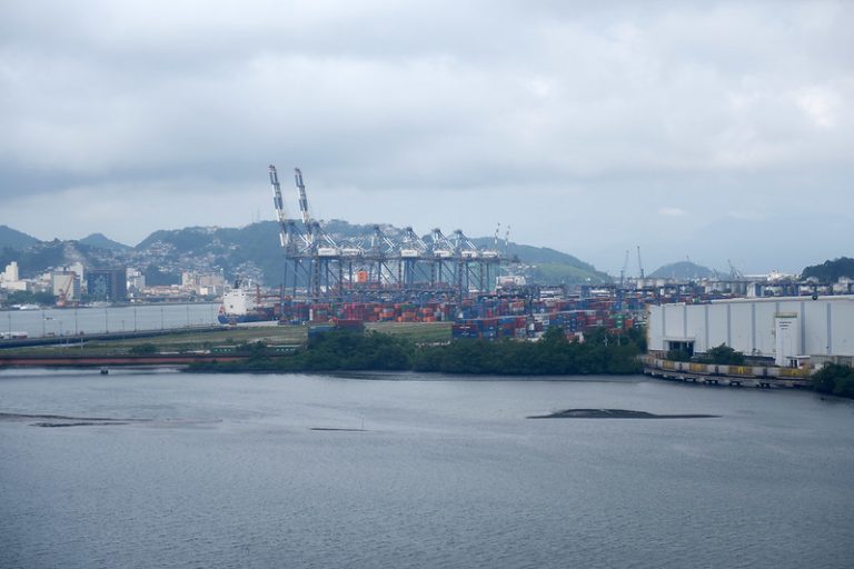 Foto aérea do Porto de Santos