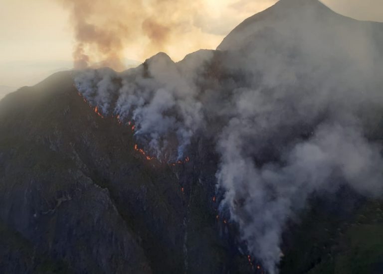 Incêndio na Serra da Mantiqueira, São Paulo