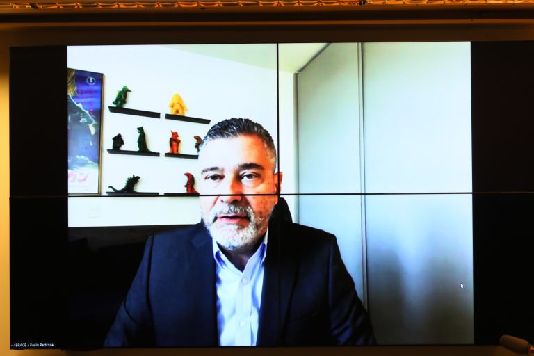 Audiência Pública - Projeto de Lei n° 414/2021 (modelo regulatório e comercial do setor elétrico). Presidente da Associação dos Grandes Consumidores Industriais de Energia e de Consumidores Livres - ABRACE, Paulo Pedrosa